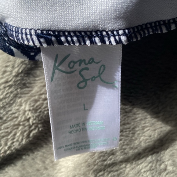 Kona Sol Blue Ikat Print Tankini Top Size Large - Picture 7 of 7